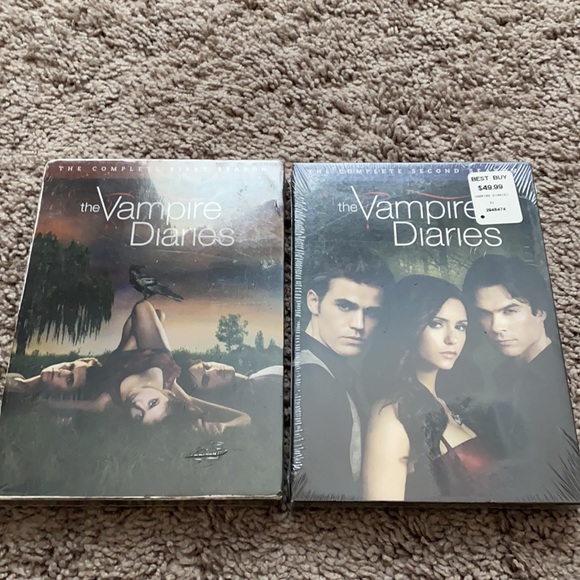 ♥️SOLD♥️NWT The Vampire Diaries season 1 and 2 📀 - Picture 2 of 8